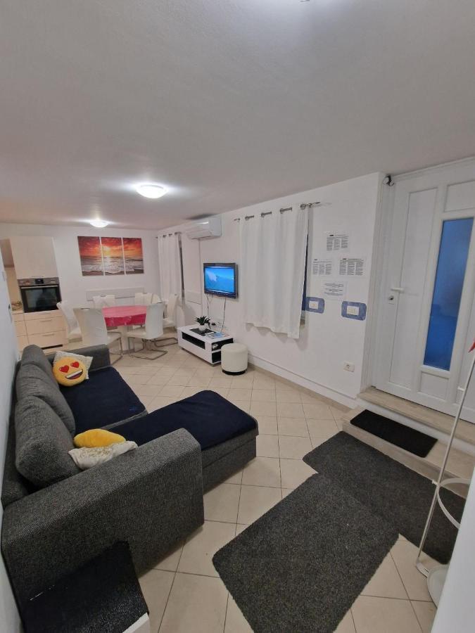 Beautiful House Lanna Villa Izola Bagian luar foto